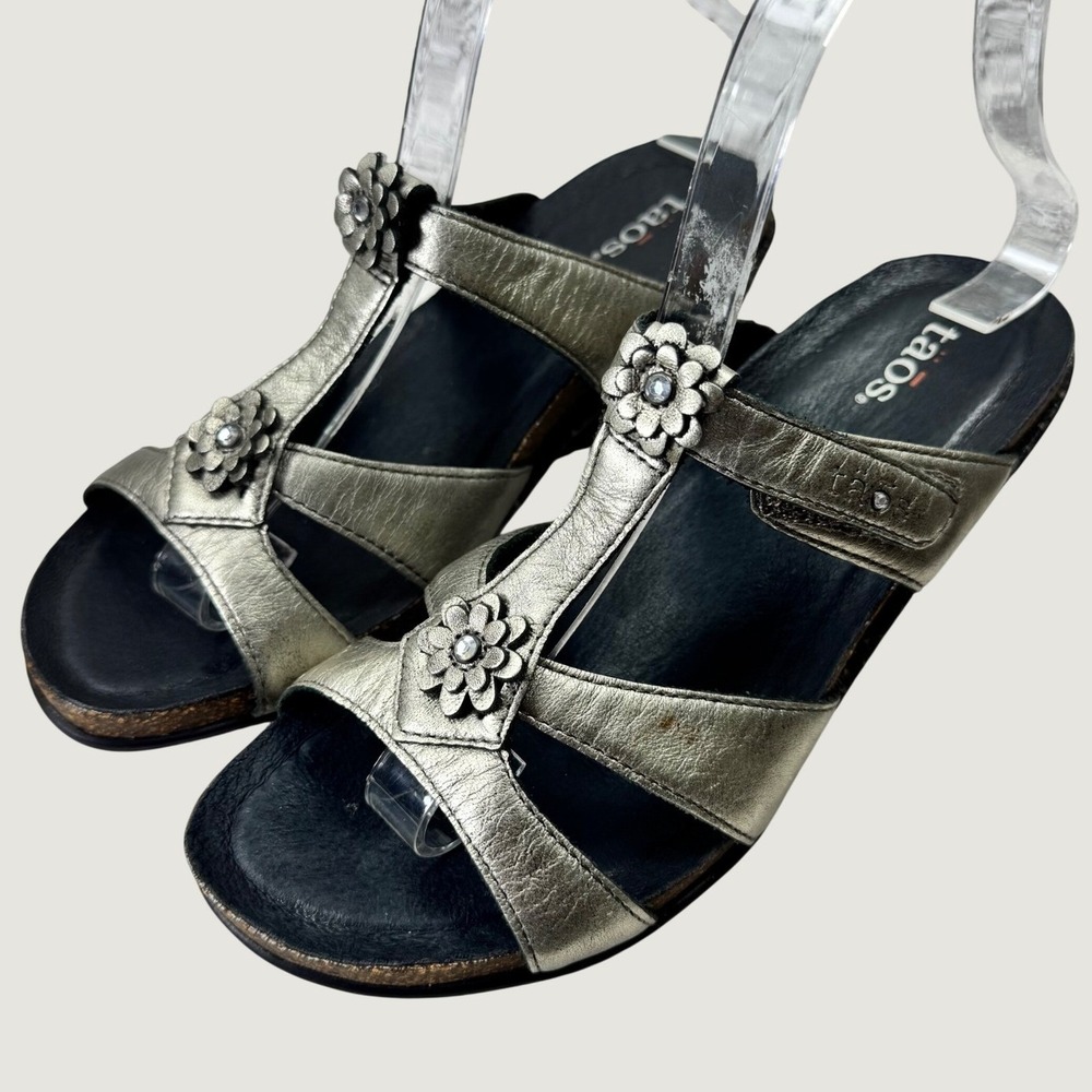 Taos Tender Wedge Sandals Women 7 Gold Leather Floral Metallic Comfort Boho
